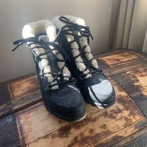 Sorel winter bootie